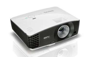 Beamer BENQ MU706